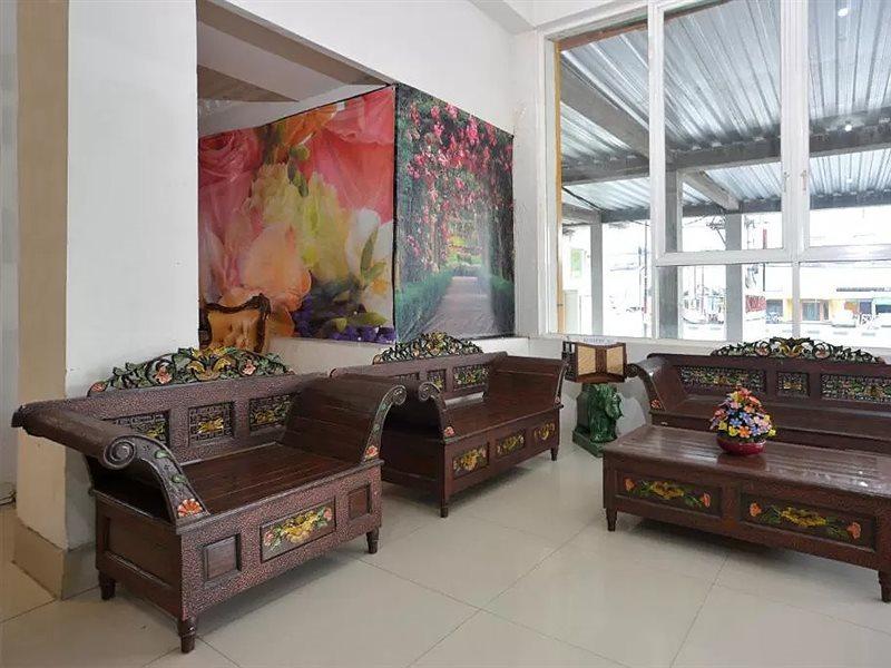 Oyo 586 Hotel Wijaya Kalasan Екстериор снимка