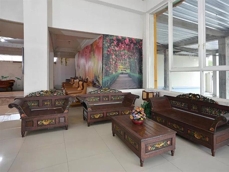 Oyo 586 Hotel Wijaya Kalasan Екстериор снимка