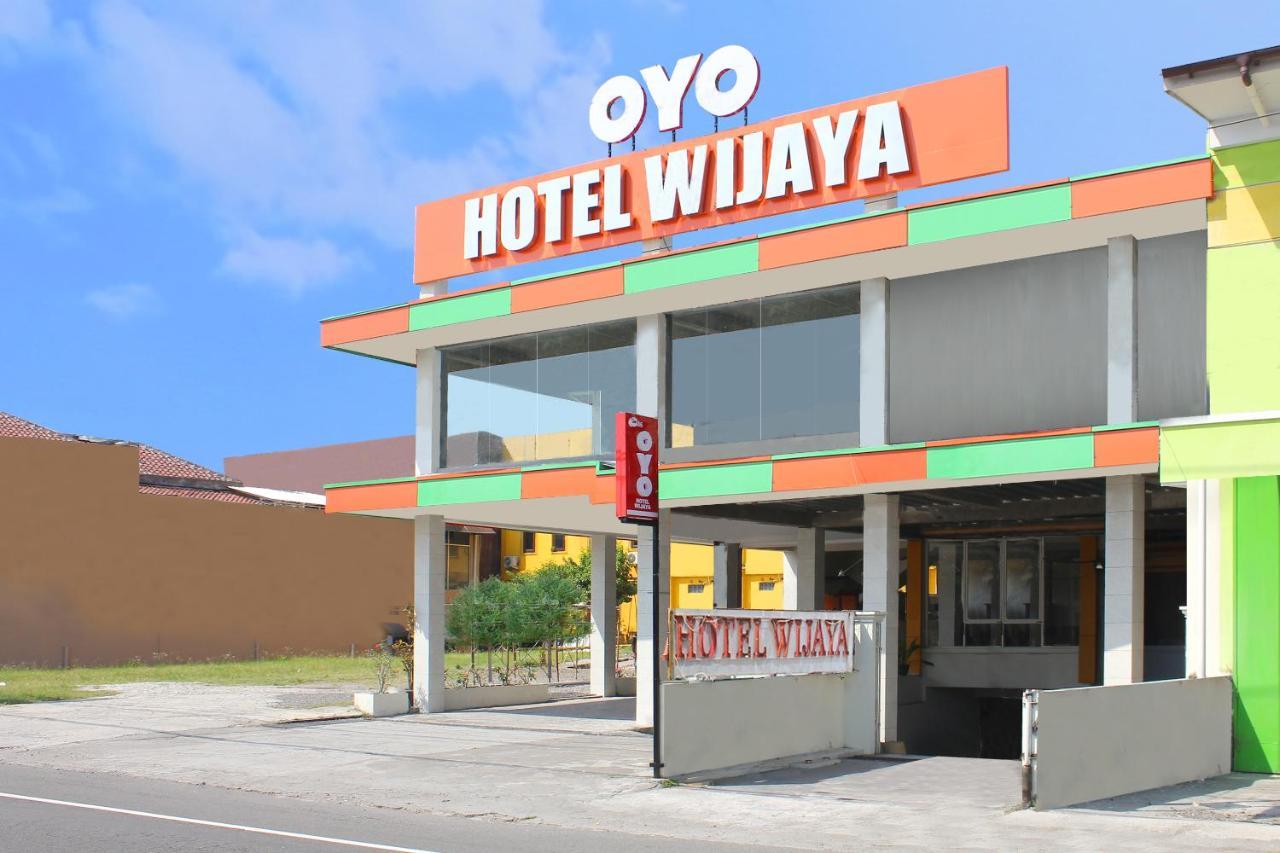 Oyo 586 Hotel Wijaya Kalasan Екстериор снимка