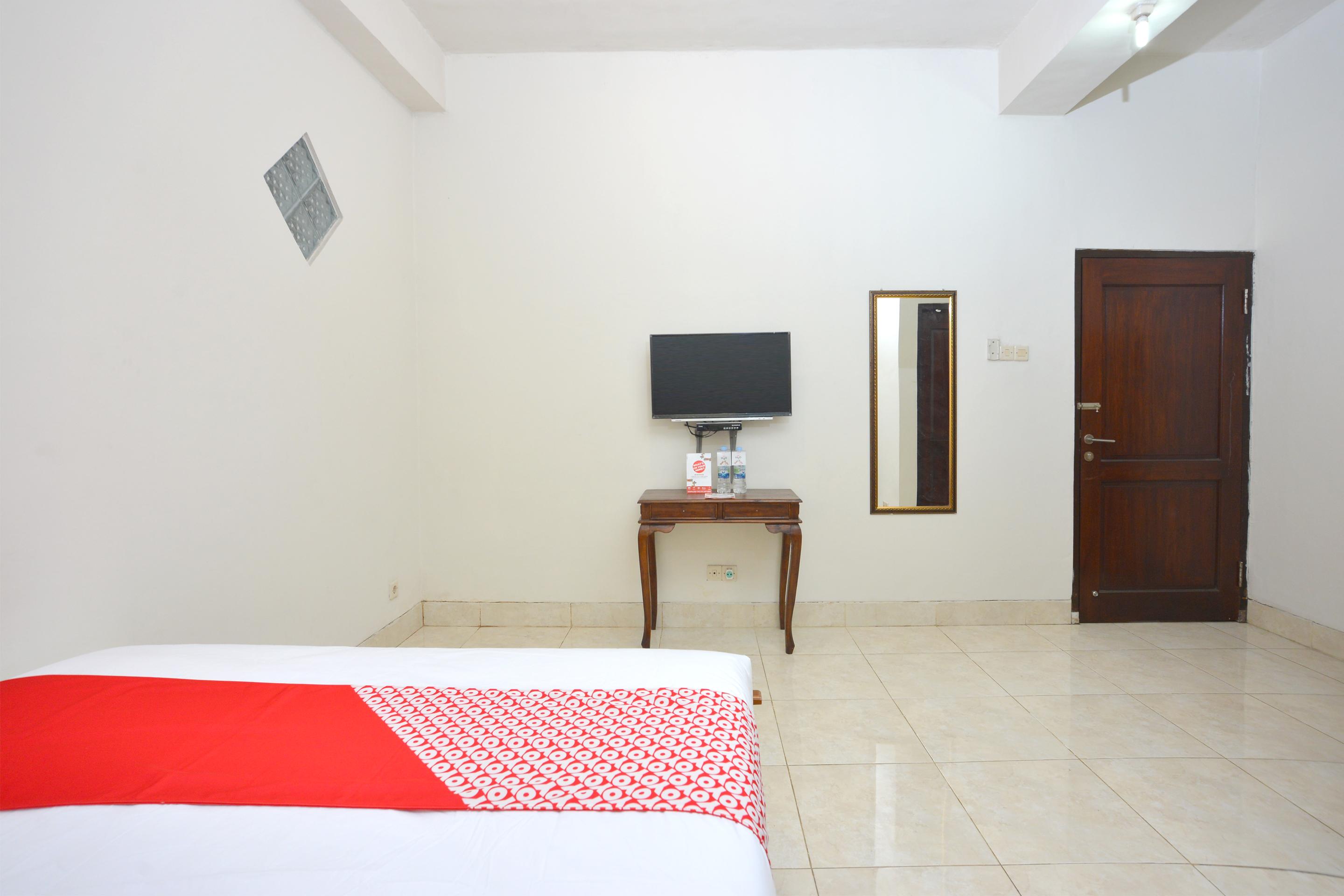 Oyo 586 Hotel Wijaya Kalasan Екстериор снимка