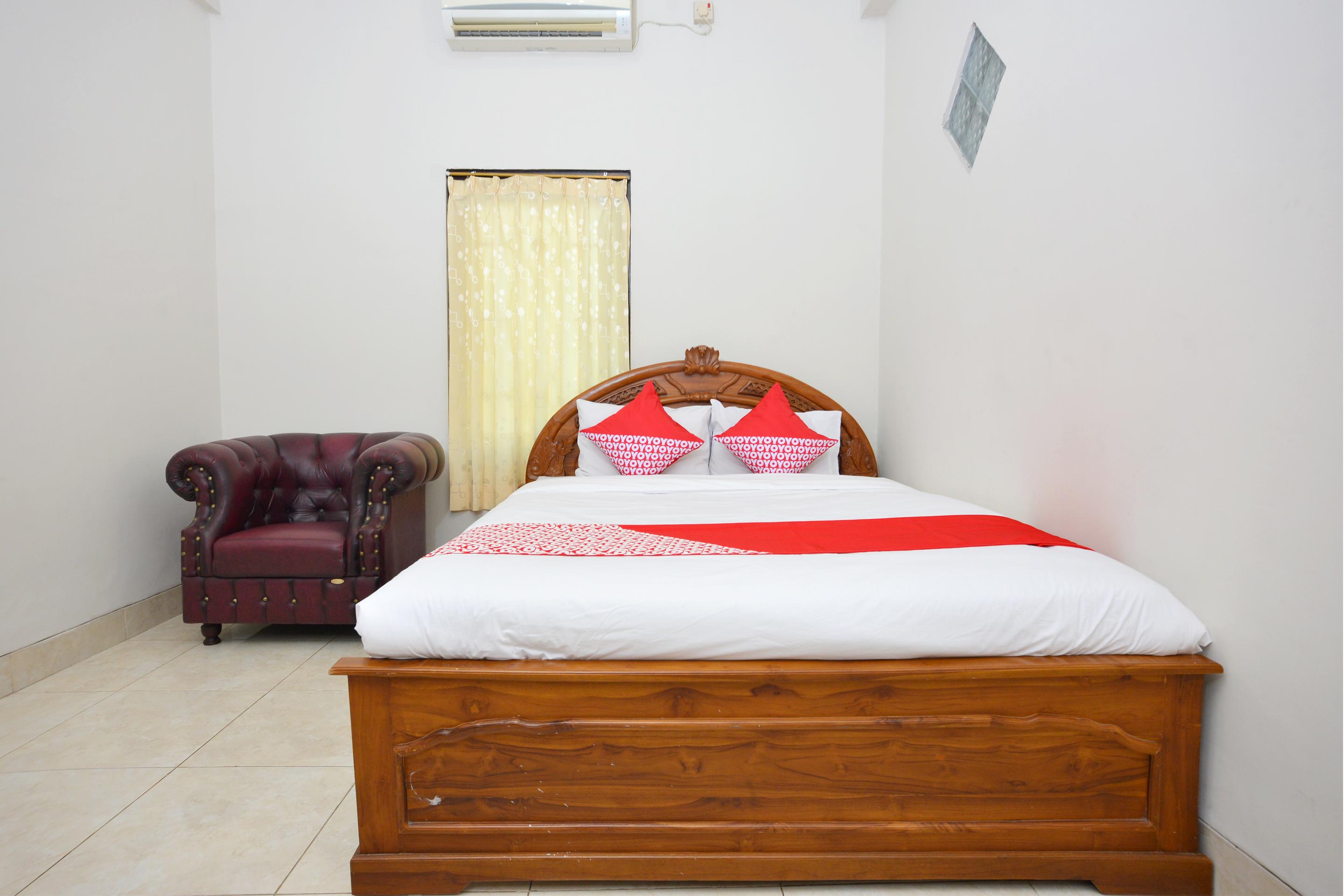Oyo 586 Hotel Wijaya Kalasan Екстериор снимка