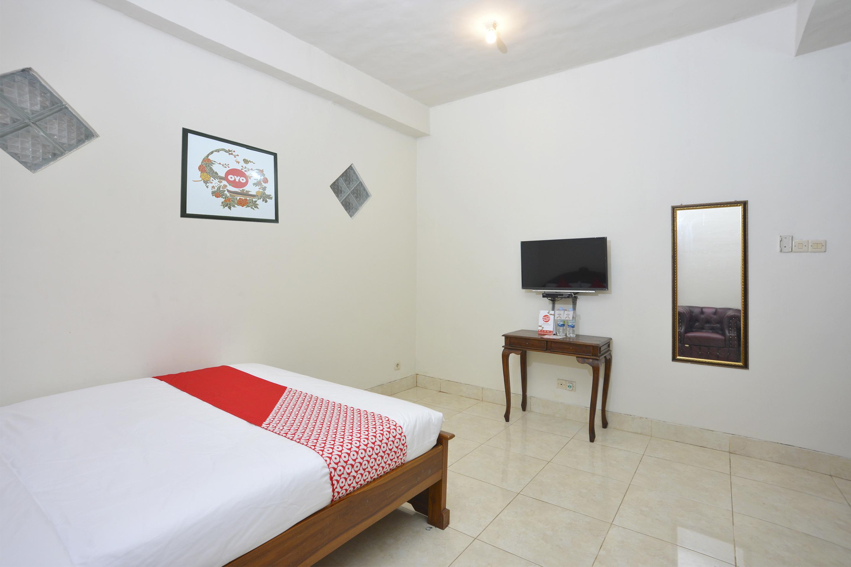 Oyo 586 Hotel Wijaya Kalasan Екстериор снимка
