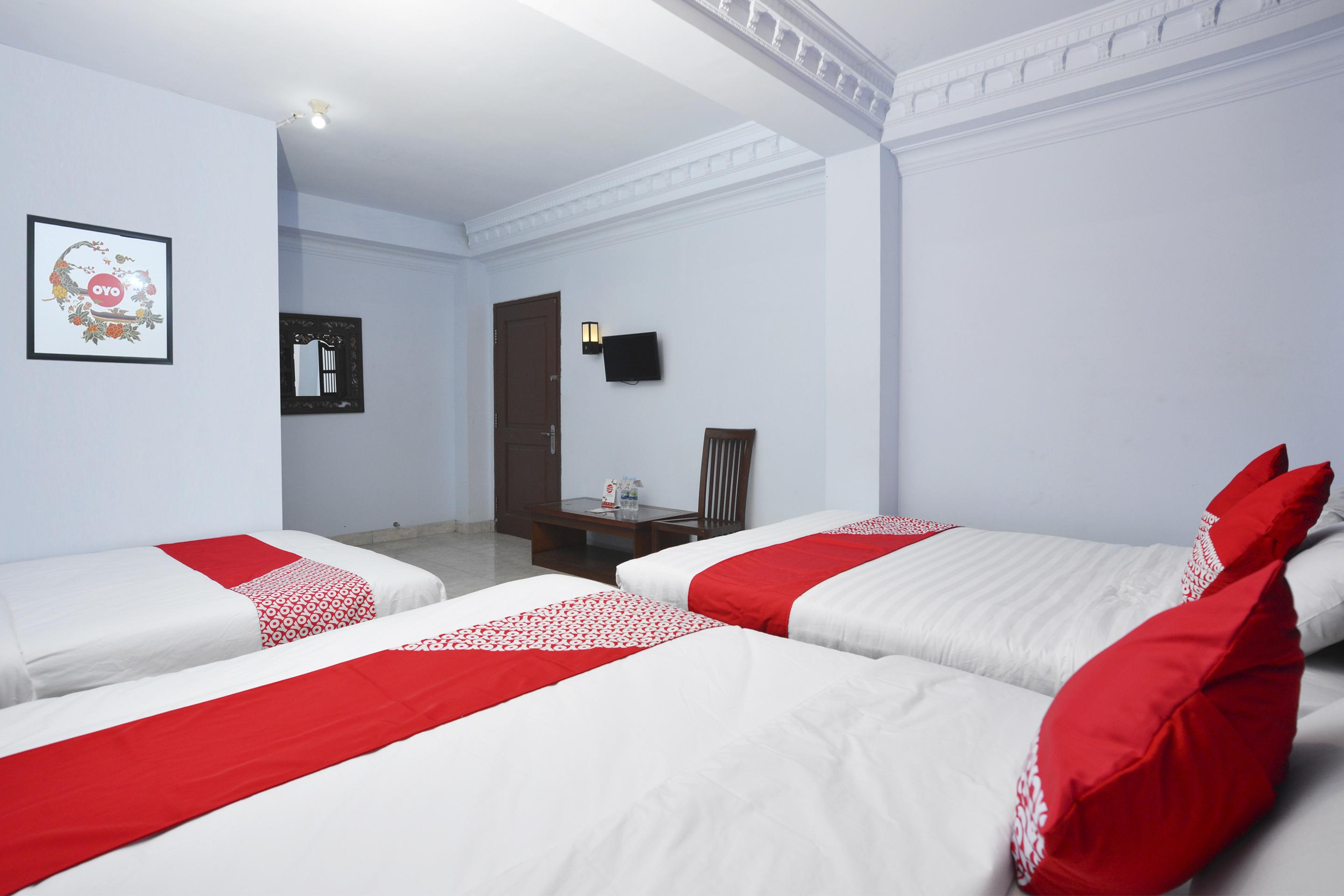 Oyo 586 Hotel Wijaya Kalasan Екстериор снимка