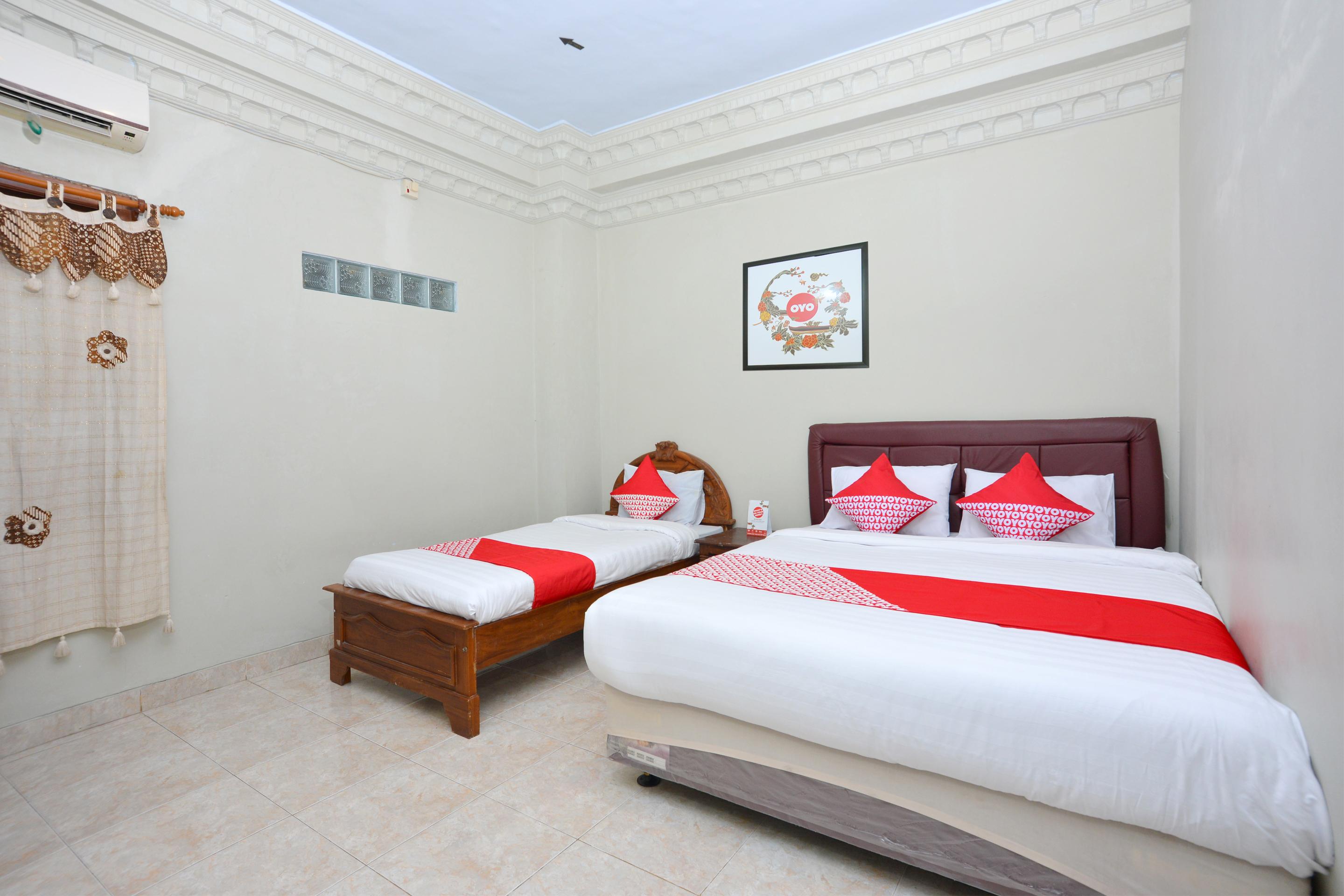 Oyo 586 Hotel Wijaya Kalasan Екстериор снимка