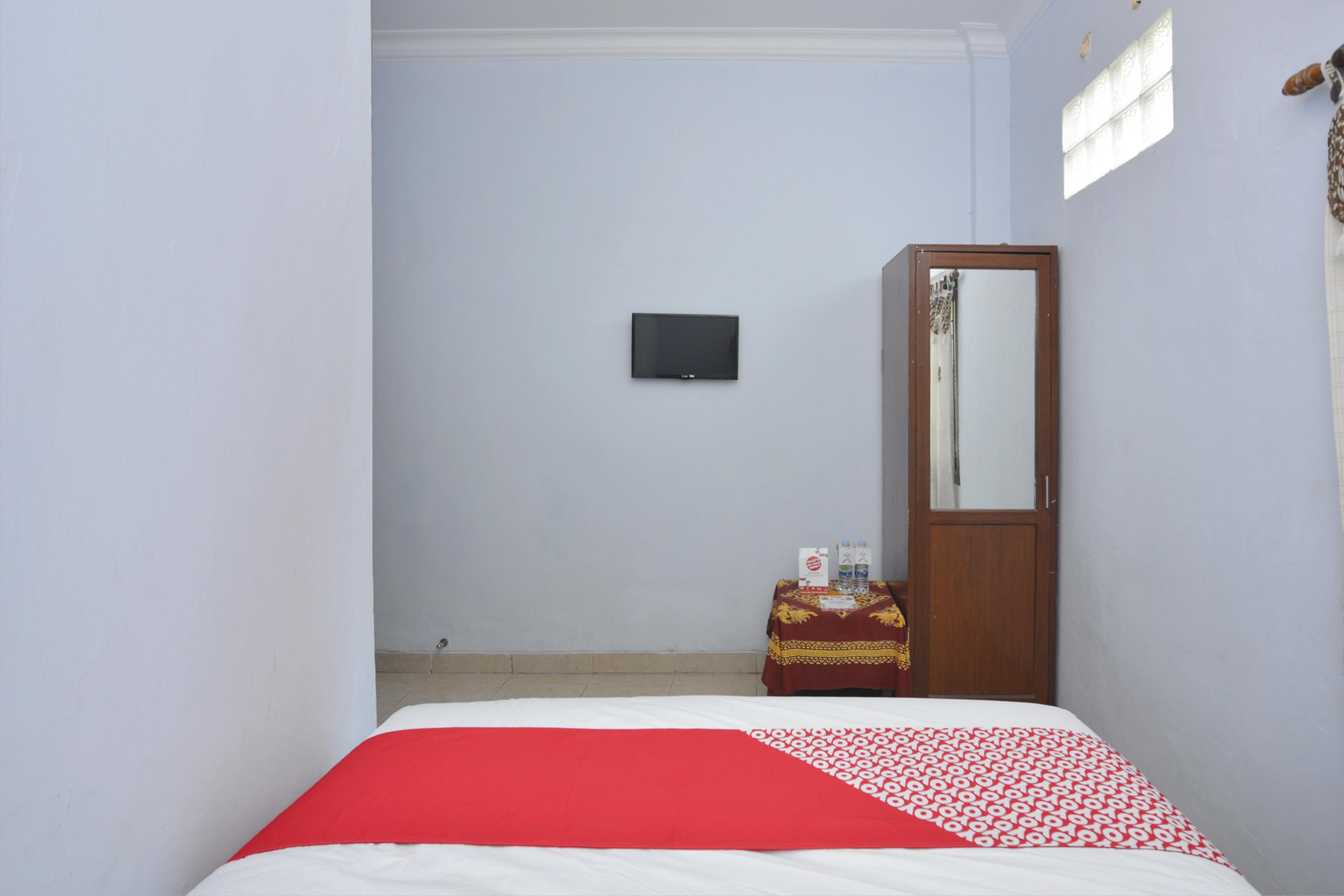 Oyo 586 Hotel Wijaya Kalasan Екстериор снимка