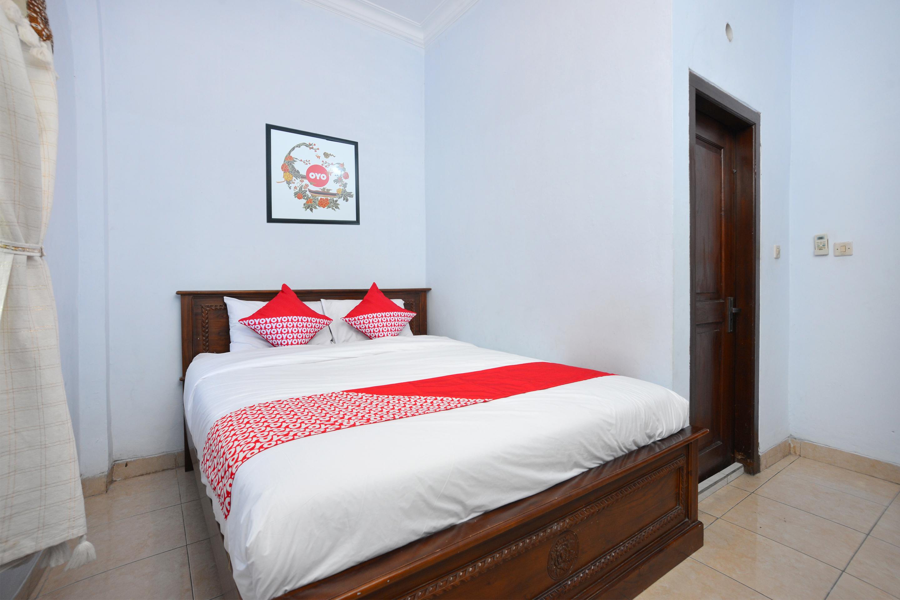 Oyo 586 Hotel Wijaya Kalasan Екстериор снимка