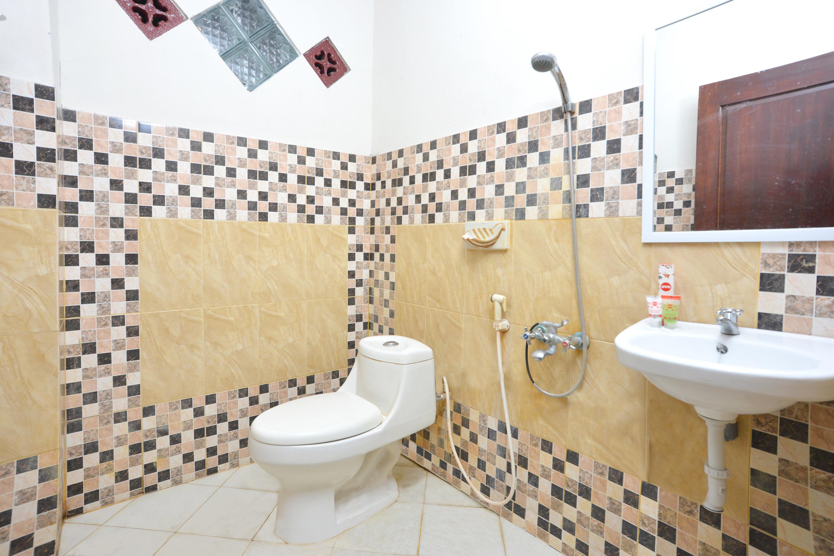 Oyo 586 Hotel Wijaya Kalasan Екстериор снимка