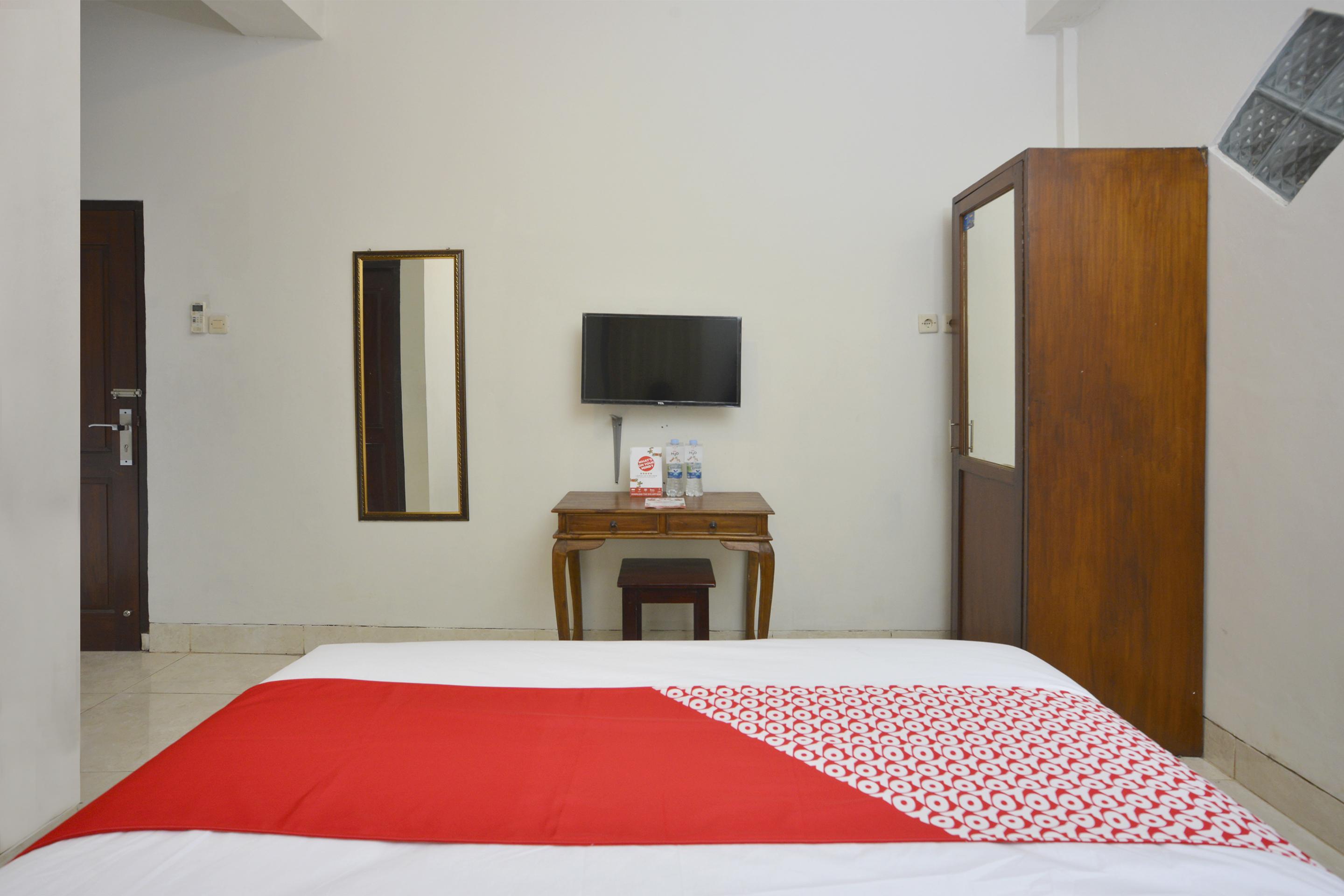 Oyo 586 Hotel Wijaya Kalasan Екстериор снимка