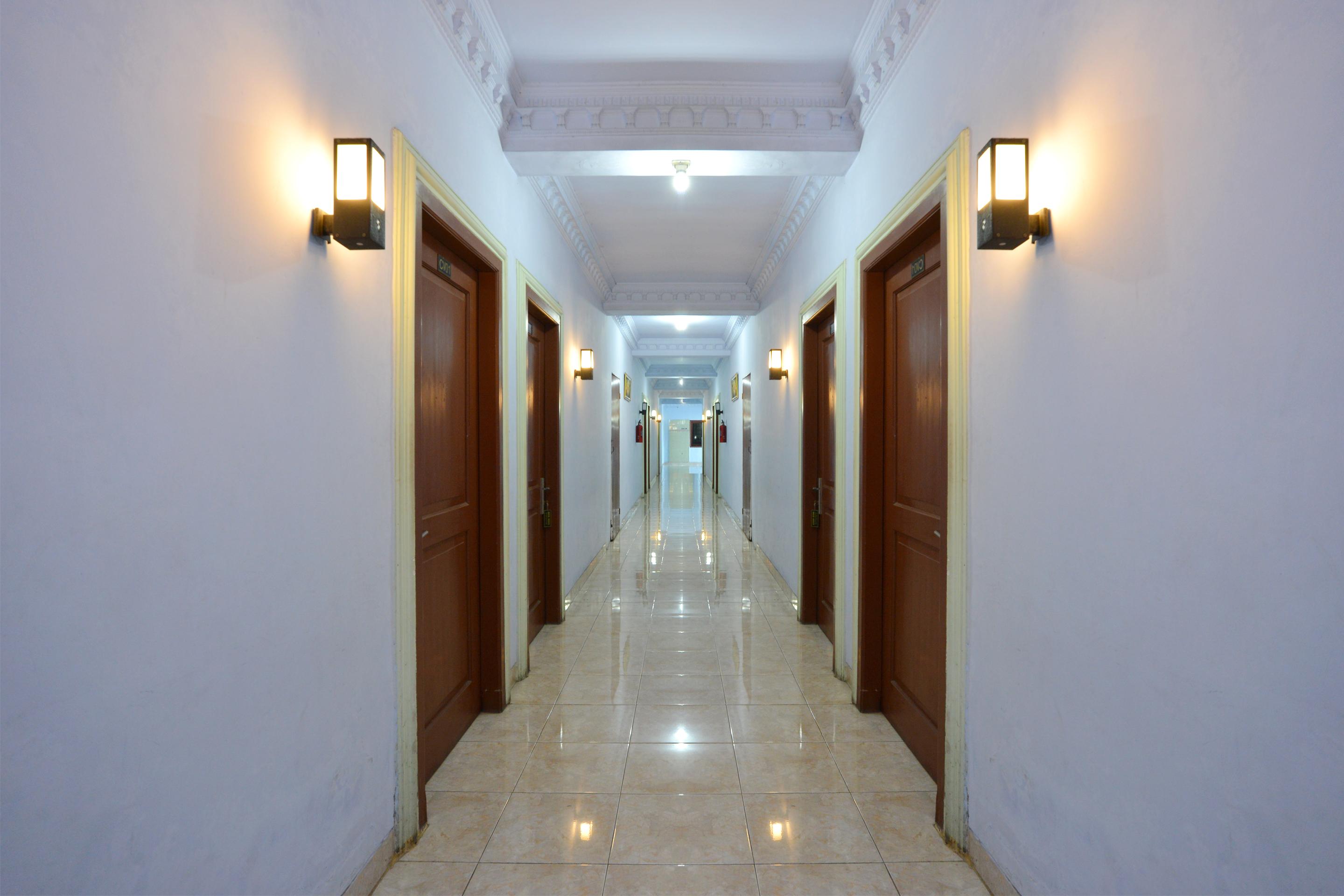 Oyo 586 Hotel Wijaya Kalasan Екстериор снимка